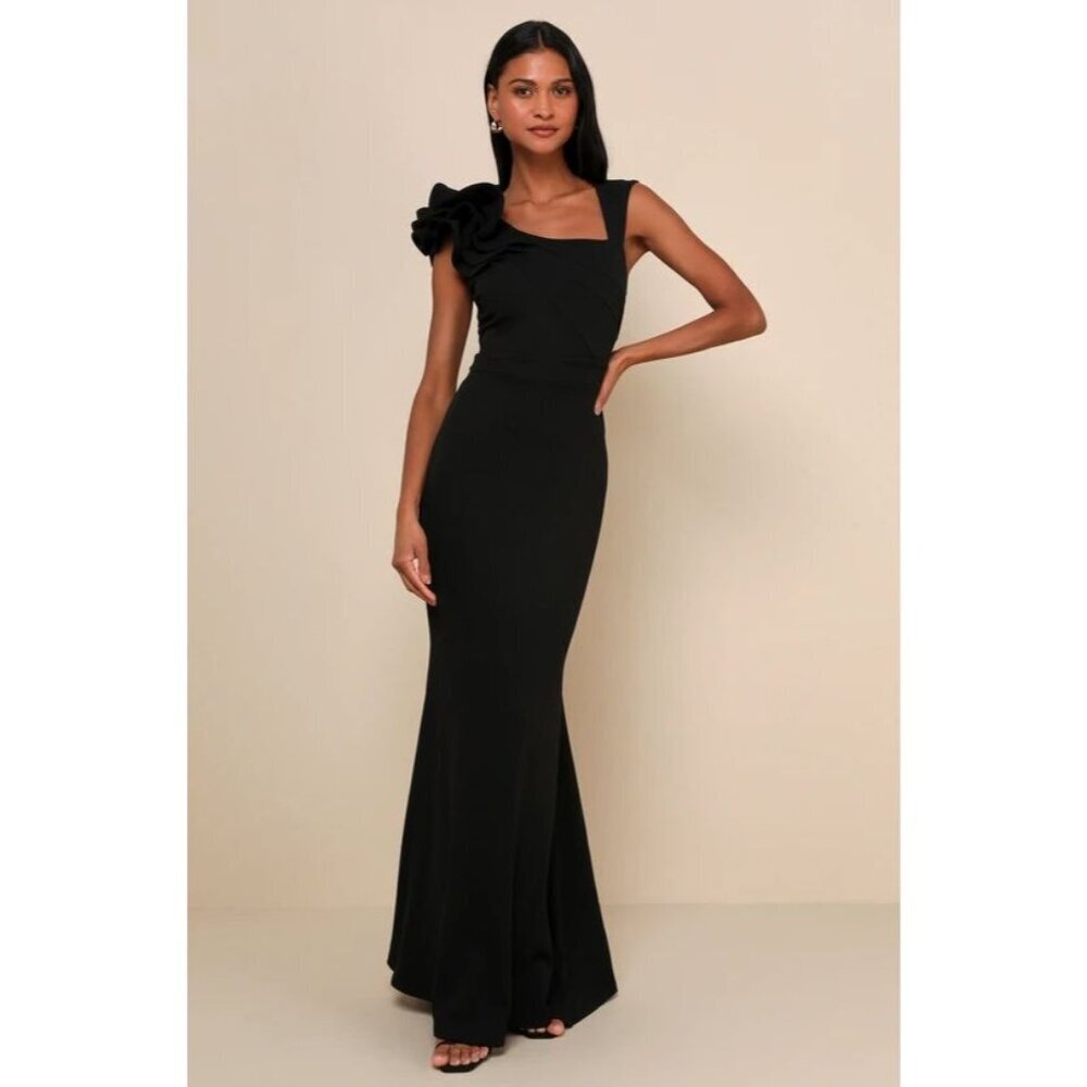 Lulu's Black One-Shoulder Floral Accent Gown
